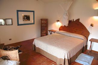 Chianti vacation rental double bed